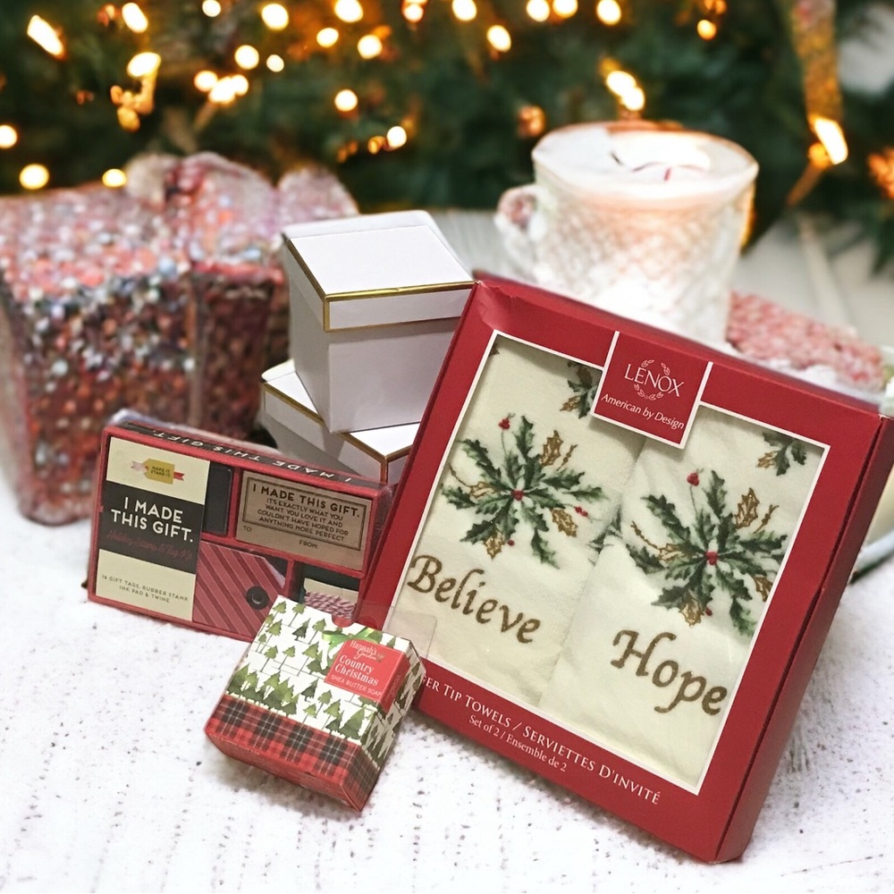 Christmas Bundle Lenox Decorative Towels, Hand Soap, Greeting Cards, Gift Boxes